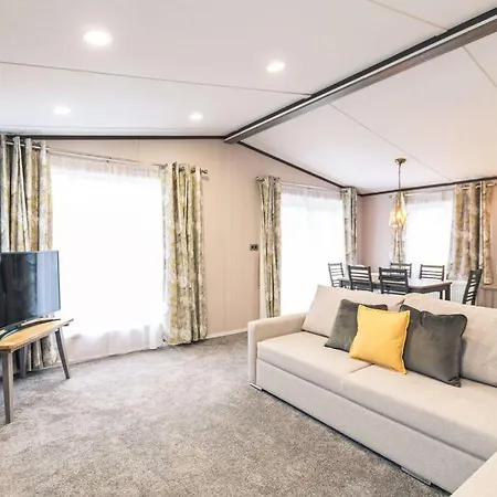 Fox With Hot Tub Dom wakacyjny *